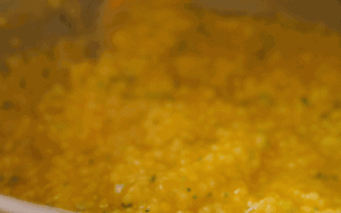 腸胃不適別硬抗！1碗新脫殼“素黃金”，3層厚米油，一次4毛錢，養(yǎng)出好氣色！